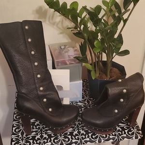 COPY - Ugg mid calf boots